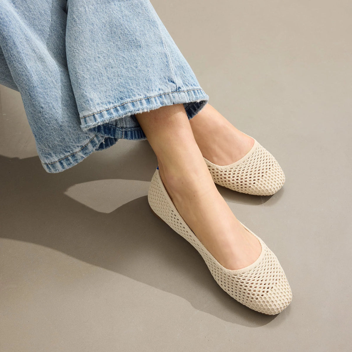 The Max Square - Off White Mesh