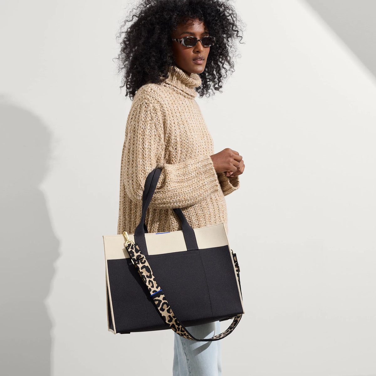 The Crossbody Strap - Desert Cat